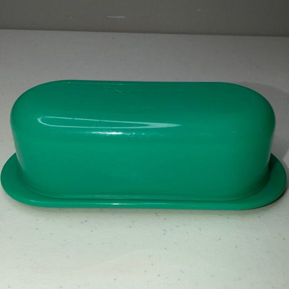 Tupperware Green Domed Butter Dish 1 Stick Capacity 5079A & 5080 USA - Picture 1 of 8